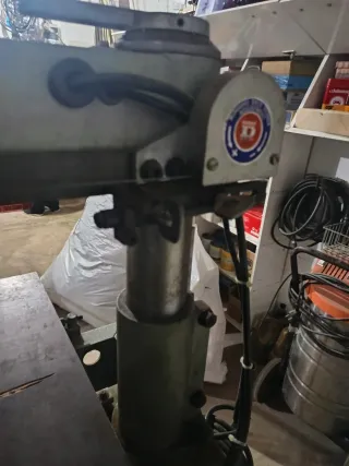 Sierra Radial DeWalt