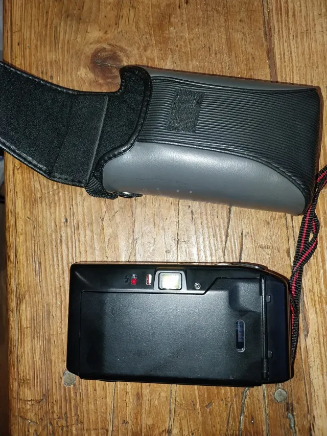 Câmera Yashica J2 AF