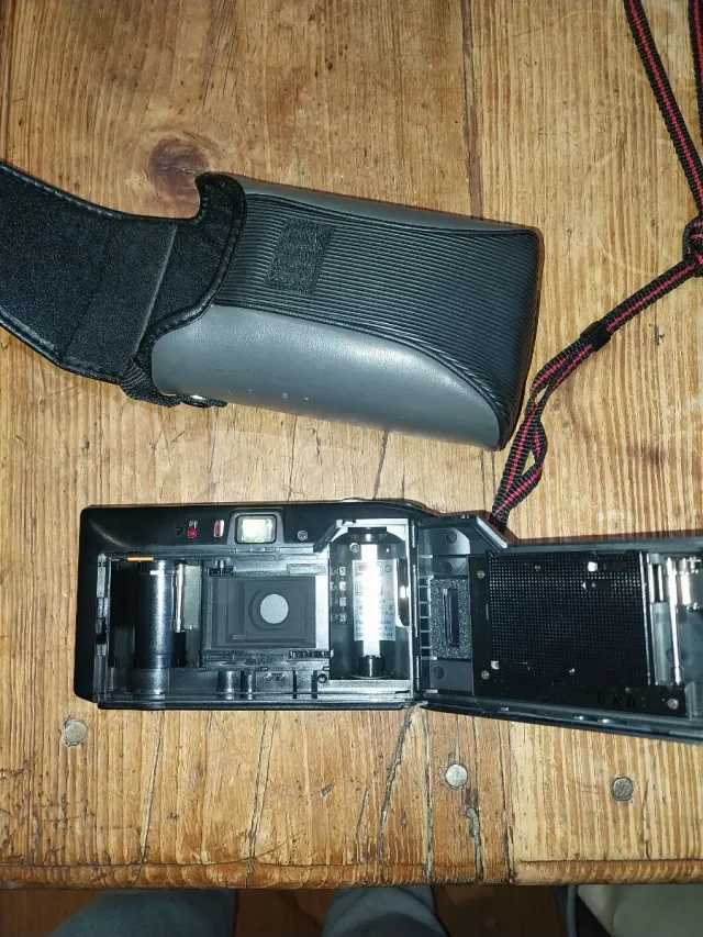 Câmera Yashica J2 AF