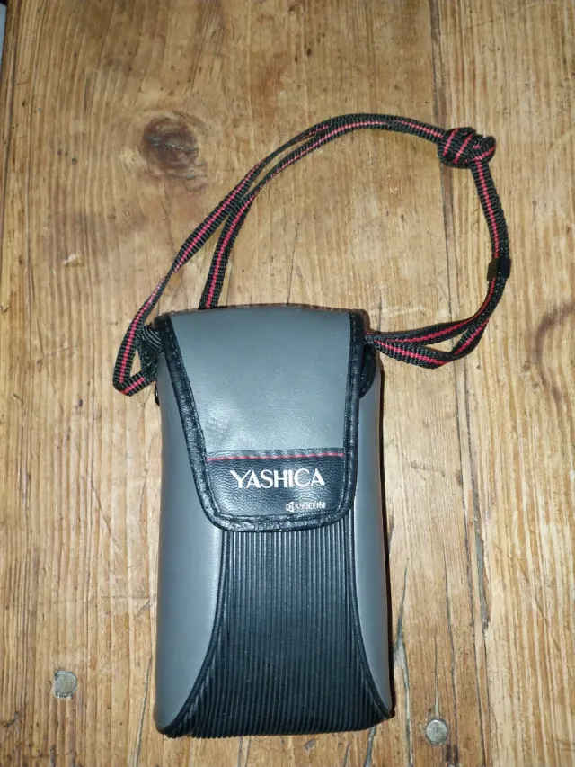 Câmera Yashica J2 AF