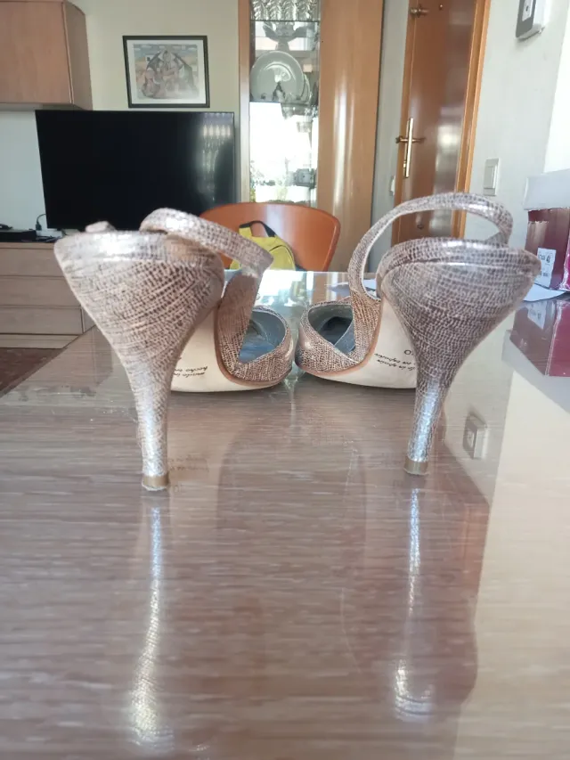 Zapatos de fiesta plateados Gino Vaello