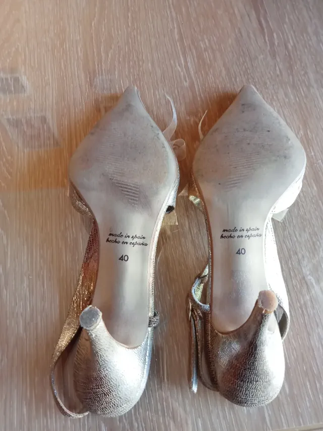 Zapatos de fiesta plateados Gino Vaello