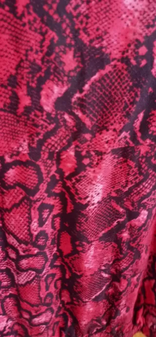 Blusa Estampado Animal Print Roja Talla M