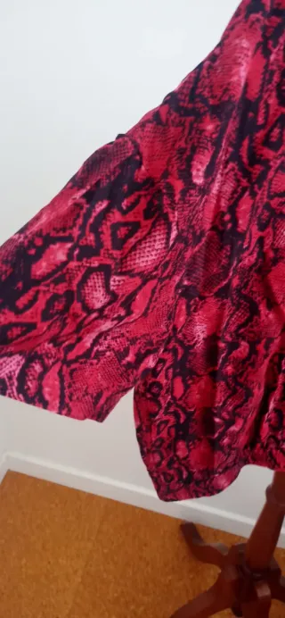 Blusa Estampado Animal Print Roja Talla M