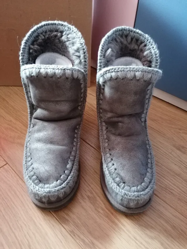 Botas Mou grises de ante y pelo
