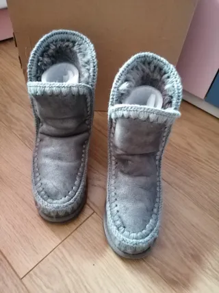 Botas Mou grises de ante y pelo