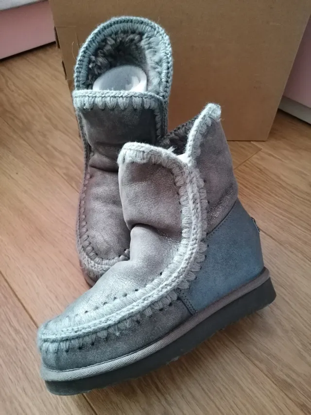 Botas Mou grises de ante y pelo