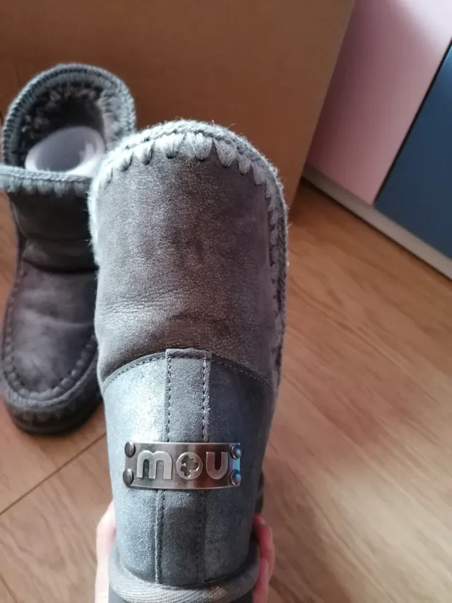 Botas Mou grises de ante y pelo