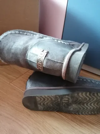 Botas Mou grises de ante y pelo