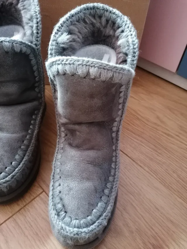 Botas Mou grises de ante y pelo