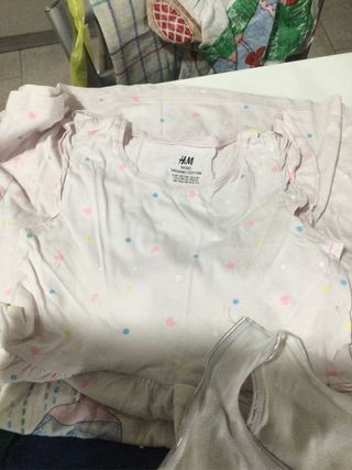 Lotto 19 capi: leggings, pantaloni, felpe, t-shirt