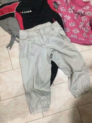Lotto 19 capi: leggings, pantaloni, felpe, t-shirt