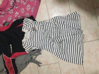 Lotto 19 capi: leggings, pantaloni, felpe, t-shirt