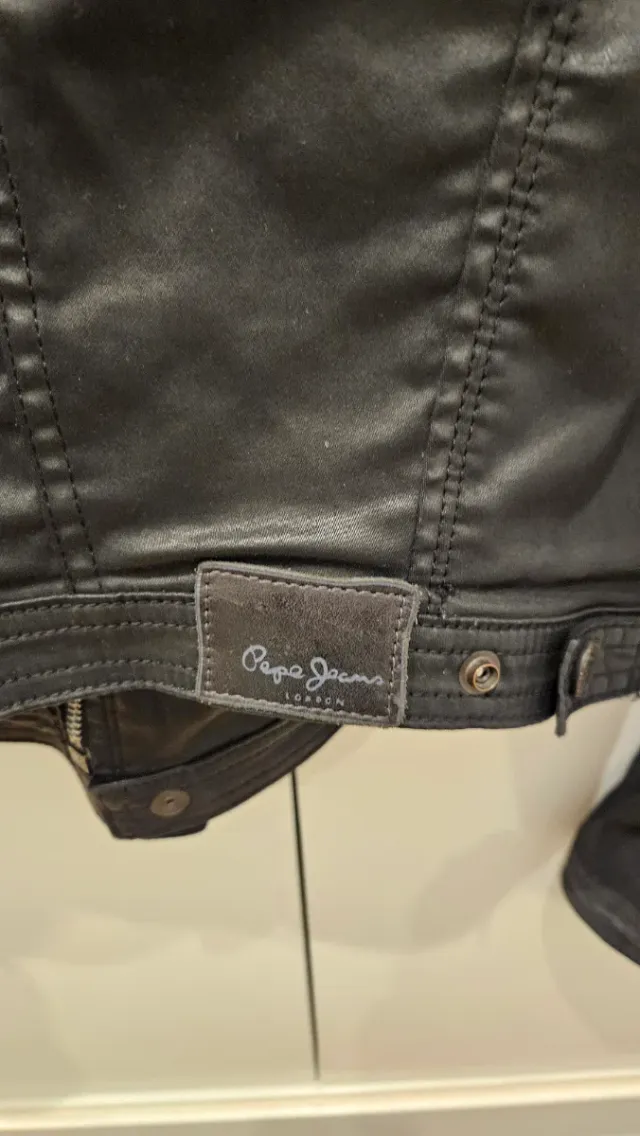 Chaqueta Pepe Jeans Negra