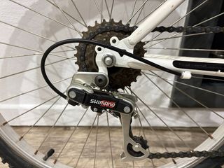 Bicicleta TOPBIKE Morada y Blanca