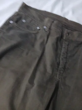 Conjunto Pantalón Marrón y Camisa Rosa