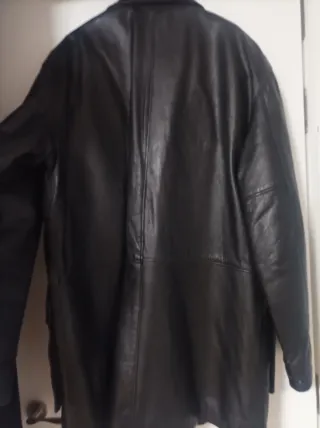 Chaquetón de piel negro talla L