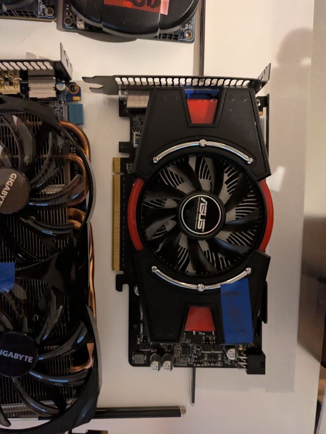 Placas Gráficas AMD, ASUS, Gigabyte