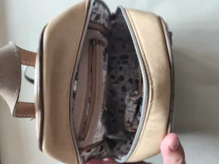 Mochila Anekke Beige y Verde Oliva