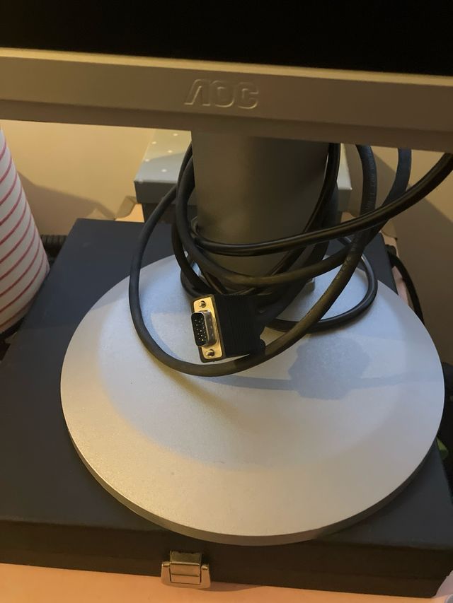 Monitor PC 24 Plata y Negro