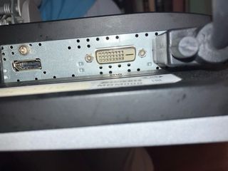 Monitor PC 24 Plata y Negro