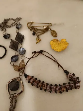 Lote Bisutería Collares Pulsera Anillo