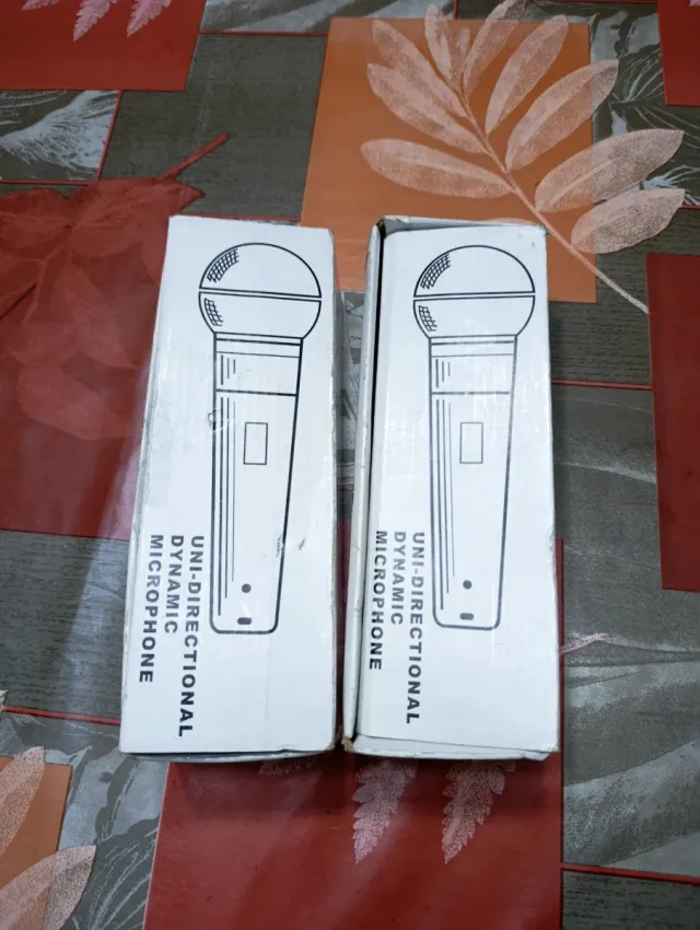 2 Microfones Dinâmicos Profissionais