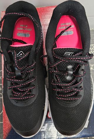 Zapatillas Running Fila Negras y Rosas