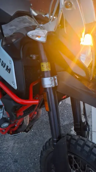 Moto SWM 650 Superdual Trail