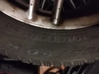 Llantas Renault con neumáticos Pirelli