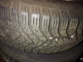 Llantas Renault con neumáticos Pirelli