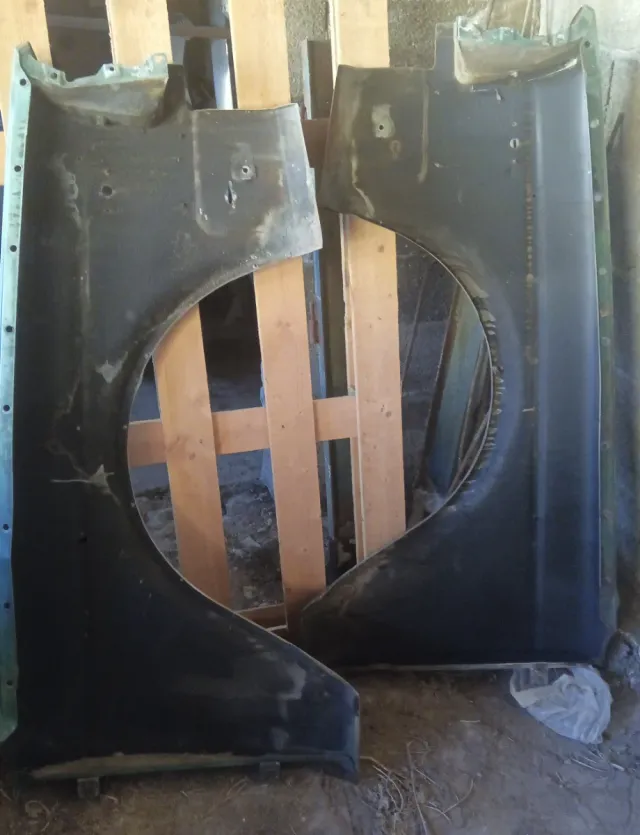 Aletas Delanteras Volvo 240