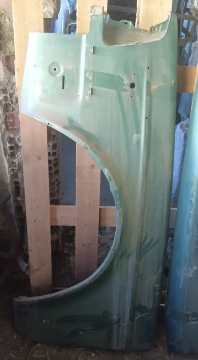 Aletas Delanteras Volvo 240