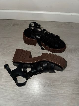 Sandalias con plataforma Stradivariu