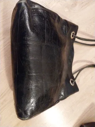Bolso de piel negro