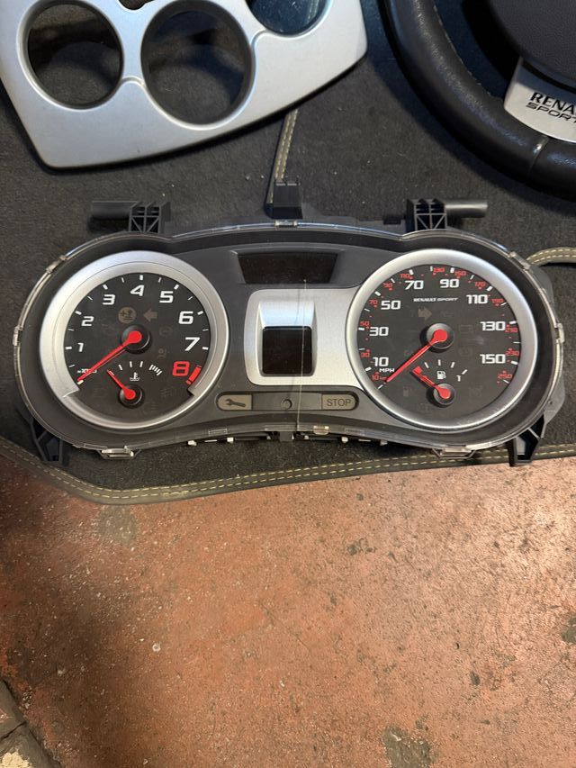 Cuadro instrumentos Clio Sport 3 197 MP3