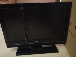 Televisor LG 32LC56 (requiere Chromecast)