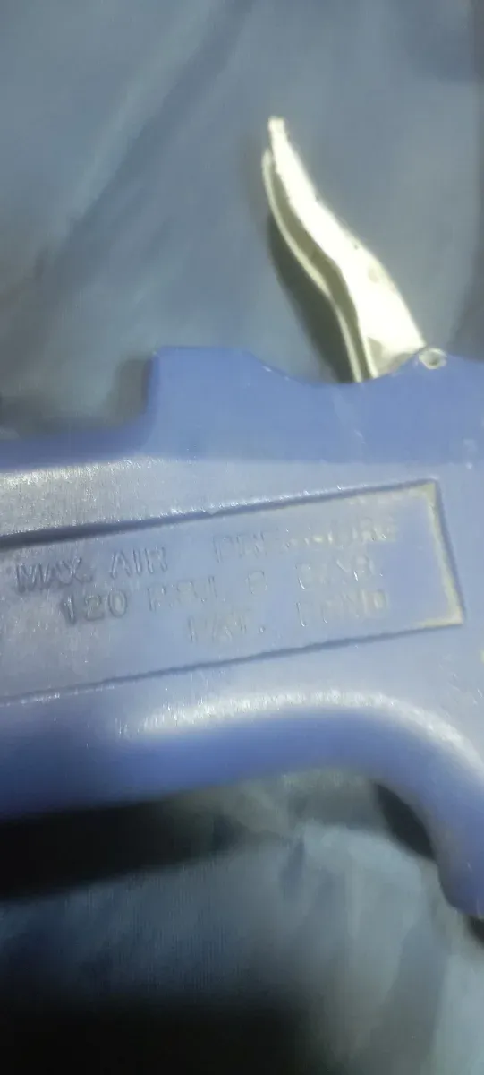 Remachadora Neumática Max 120 PSI marca berner