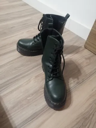 Botines verdes suela alta modernos