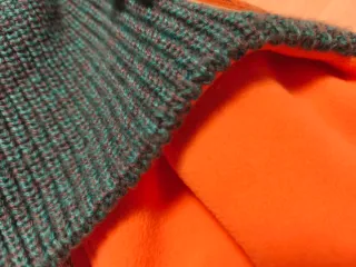 Gorro infantil junior naranja y azul