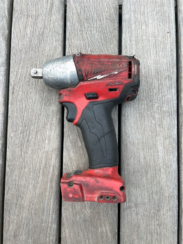 Llave de Impacto Milwaukee M18 FUEL (Solo Cuerpo)