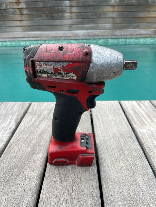 Llave de Impacto Milwaukee M18 FUEL (Solo Cuerpo)