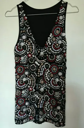 Vestido elástico con abalorios