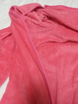 Coperta ciniglia con maniche e massaggiatore