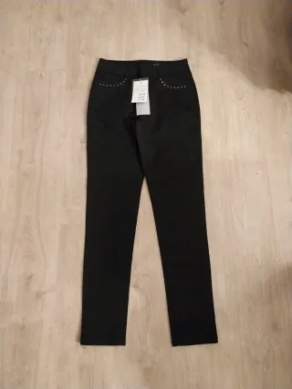 Pantalón negro talle alto