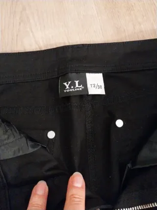 Pantalón negro talle alto