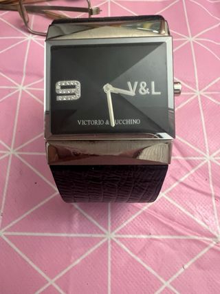 Reloj Victorio & Lucchino Negro/Plata en perfecto