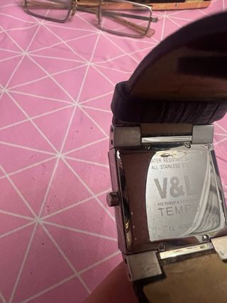 Reloj Victorio & Lucchino Negro/Plata en perfecto