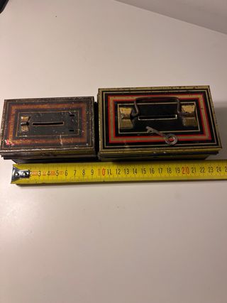 2 Huchas Metálicas Antiguas Inglesas