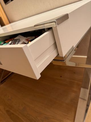 Escritorio blanco patas inox 3 cajones